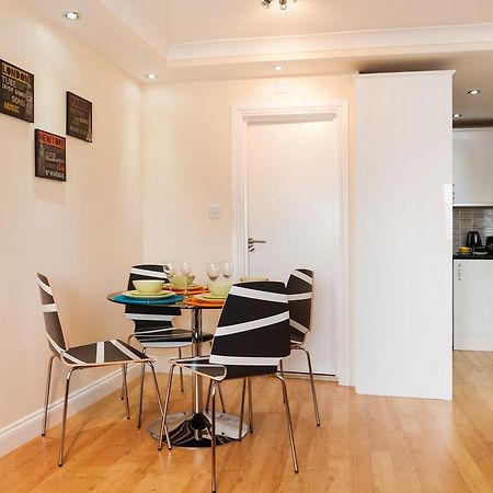Kings Cross Apartment London Szoba fotó