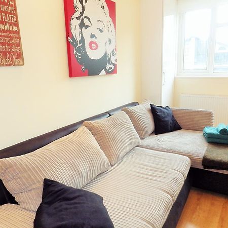 Kings Cross Apartment London Szoba fotó